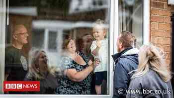 Coronavirus: Nurse 'hasn't hugged son, two, in five weeks'