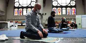 Church opens doors to Muslim worshippers so they can have a place to pray