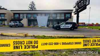 Homicide unit investigating after body discovered inside south Edmonton motel room