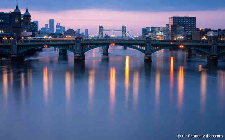 One in five FTSE 100 firms complying with new pensions guidelines