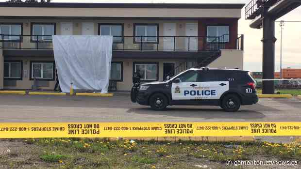 Homicide detectives investigate body found in south Edmonton motel room