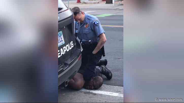 Video shows officer kneeling on neck of man who died