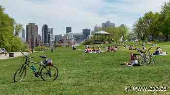 Montreal faced with 'double challenge' as heat descends on city during pandemic