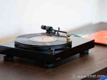 Get the Fluance RT80 high-fidelity reference turntable for $150     - CNET