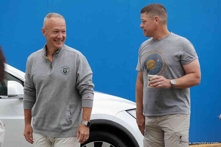 SpaceX on cusp of launching astronauts, back on home turf