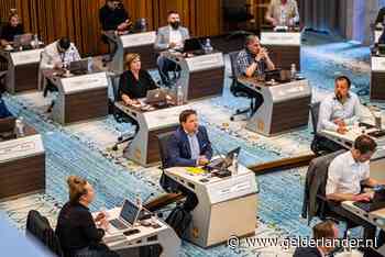 Raadsvergadering in Arnhem op anderhalve meter oogt als examenklas