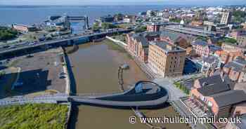 Warning after children 'aged six' spotted swimming in River Hull