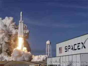 Weather postpones SpaceX's first astronaut launch from Florida - Gadgets Now