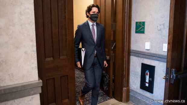 Feds offer of help on sick leave, long-term care gets mixed provincial reaction