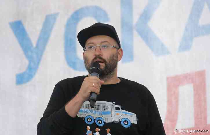 Moscow court jails journalist for one-person protest during coronavirus lockdown