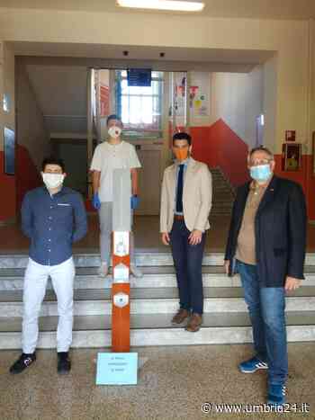 Terni, una colonnina sanificante all’ingresso della scuola: la donazione Age per l’Allievi Sangallo - Umbria 24 News