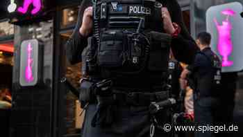 Jahresbericht: Knapp 400 Polizeieinsätze in Berlin gegen Clankriminalität - DER SPIEGEL