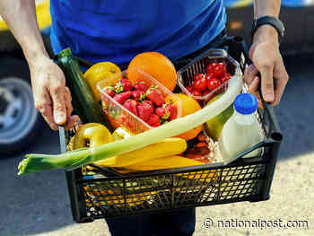 Toronto startup Flashfood fights food waste with deeply discounted groceries - National Post