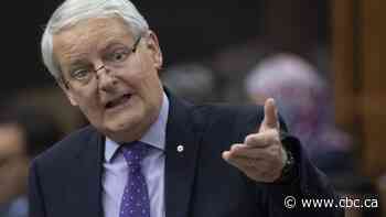 Canadian airlines could 'fail' if forced to refund passengers, says transport minister