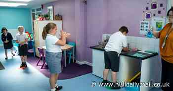 Supermarket-style queues expected as primary school pupils return