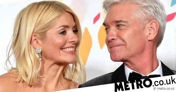 Phillip Schofield and Holly Willoughby reunite with fun Zoom murder mystery game