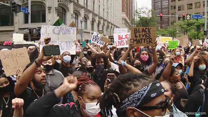 Hundreds Of Protesters Gather In Downtown Pittsburgh Over The Death Of George Floyd, Protester Spraypaints Police Car