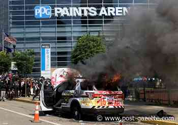 Police vehicles set ablaze during Pittsburgh protests; cops deploy gas against demonstrators