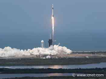 Scenes of SpaceX launching NASA astronauts into orbit, moment by moment     - CNET