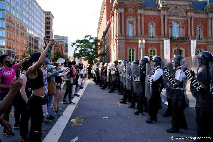 Protesters converge on White House for second straight day