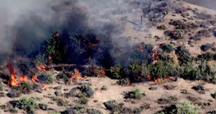 Evacuation ordered after brush fire breaks out in Cave Creek