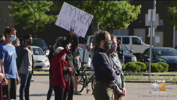 Sunday Protests In Pittsburgh Remained Peaceful After Violence And Looting On Saturday