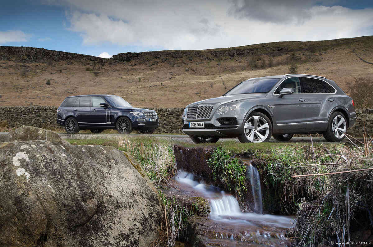 Range vs range. Bentley Bentayga Audi q7. Bentley Bentayga and range Rover. Bentley Bentayga vs Audi q7. Range Rover vs Bentayga.