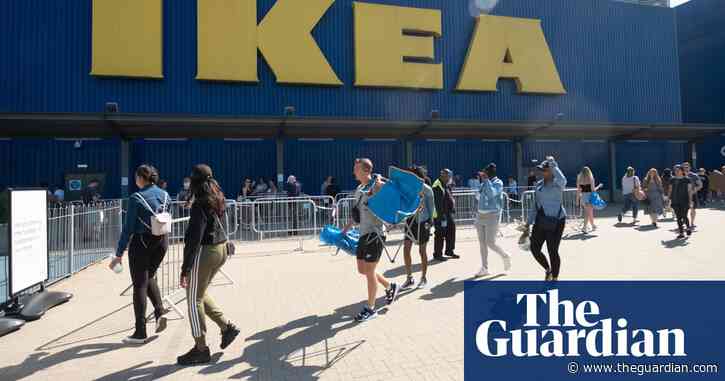 Shopper numbers surge 36% as lockdown in England relaxed