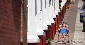 Sunniest spring on record as hot weather to continue to middle of the week