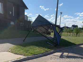 Blown away: Saskatoon, other parts of Sask. hit by wind gusts reaching nearly 100 km/h