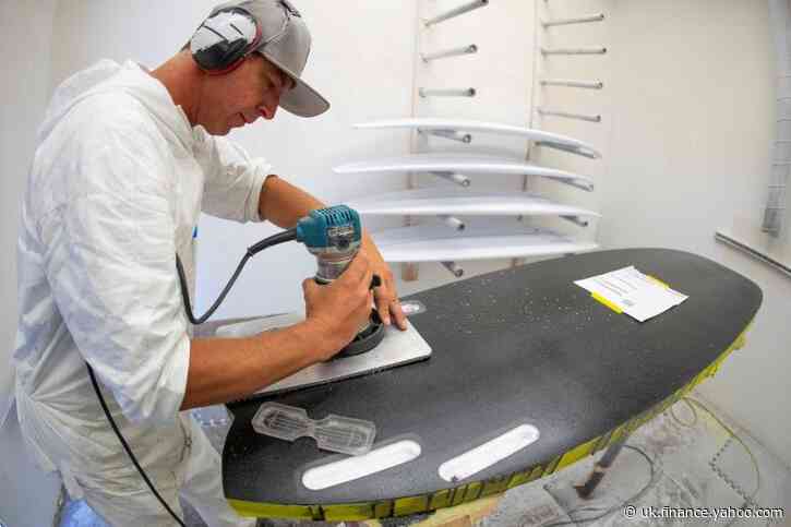 U.S. manufacturing activity crawls off 11-year low