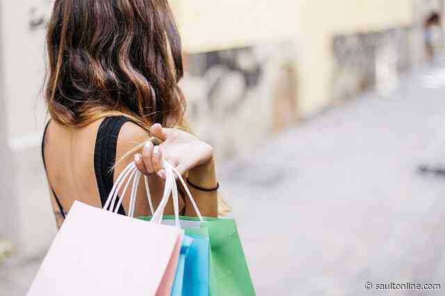 Quebec reopens malls, nail salons tattoo parlours outside Montreal area