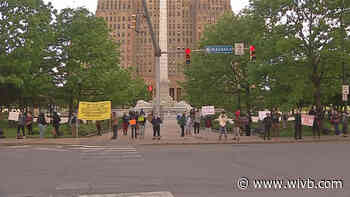 Protests in Buffalo more peaceful on Sunday; no curfew planned for Monday
