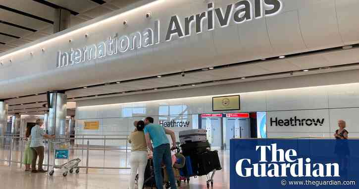 Critics round on No 10 over 'ridiculous' rules for 14-day quarantine