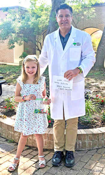 Young entrepreneur hands over cash to help hospital buy 33 tests - Uvalde Leader-News