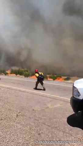 Sunset Fire burns next to Interstate 17