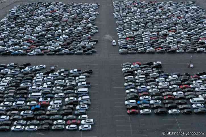 Rental fleet collapse drags down U.S. vehicle sales