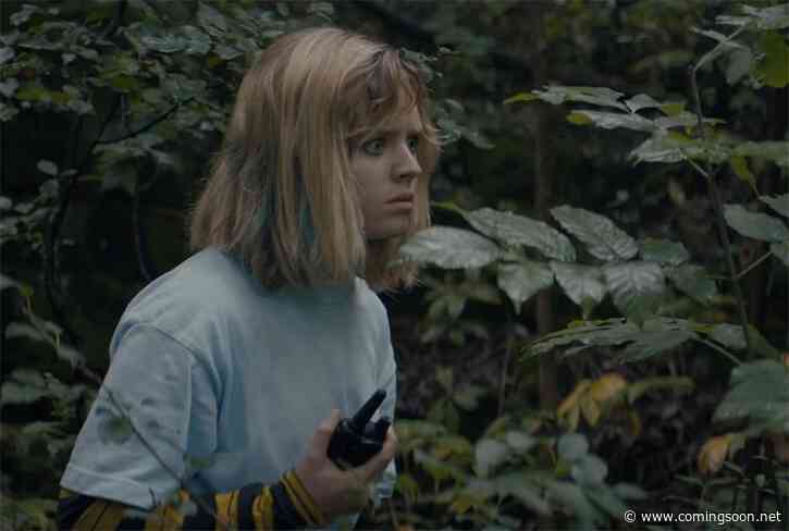 Lulu Wilson Hides from Kevin James in New Becky Clip