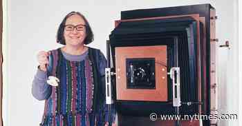 Elsa Dorfman, Who Made Art With Giant Polaroids, Dies at 83
