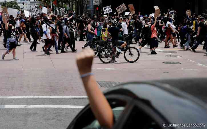 Social media users criticised for using George Floyd protests as photo-ops