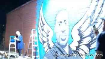 Houston artist Donkeeboy creates mural to honor George Floyd - KPRC Click2Houston