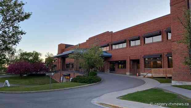 Drop-in COVID-19 testing begins in Calgary