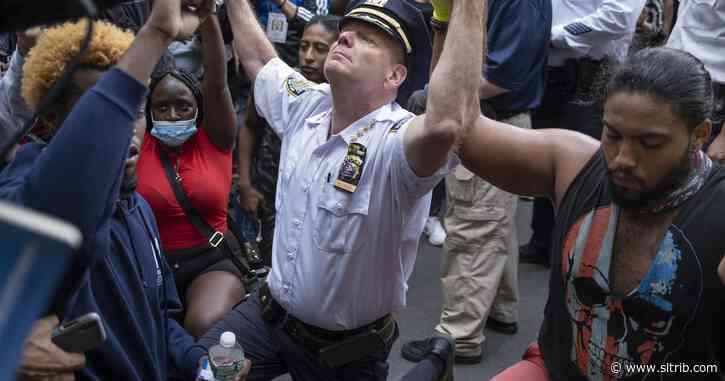 Letter: Where police knelt with protesters, there was no violence