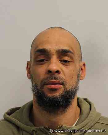 Man wanted for Battersea burglaries