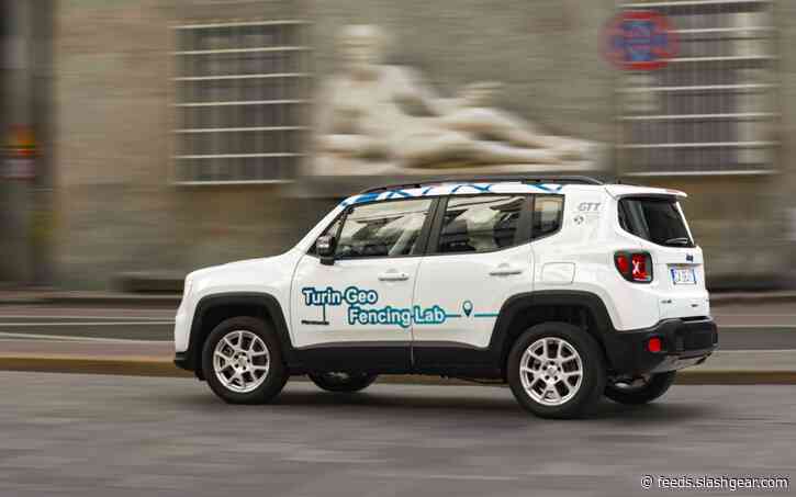 This hybrid Jeep auto-enables EV mode in the city – then reports you if you use gas