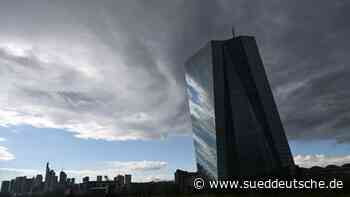 Wirtschaft aktuell: EZB weitet Notfallprogramm aus - Süddeutsche Zeitung