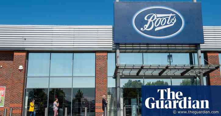 10-week wait on glasses for 12,000 Boots customers