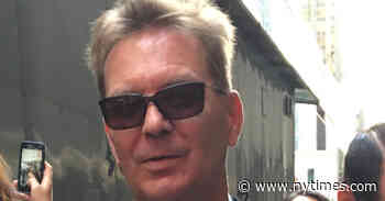 John McCormack, a Nurturing Theater Producer, Dies at 61