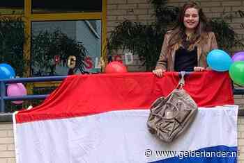 Hersenbloeding krijgt Femke (15) niet klein: ze haalt ‘gewoon’ haar mavodiploma