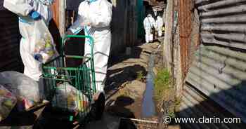 Coronavirus en Buenos Aires: el bloqueo en Villa Azul frenó los contagios, pero crece la demanda de asistencia de los vecinos - Clarín
